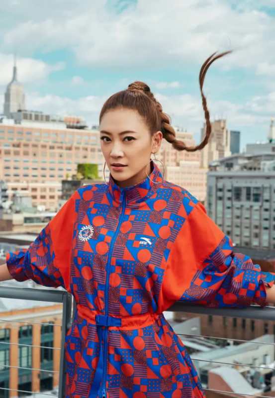 向太眼中的准儿媳应采儿，甘愿嫁穷小子陈小春，她在追求什么？