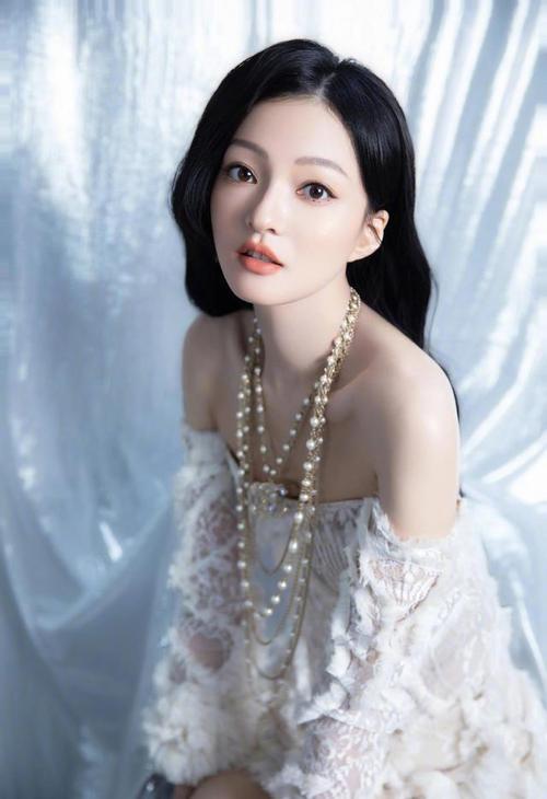 差点被妈妈亲手摧毁的张韶涵,凭借“阿刁”再战华语乐坛