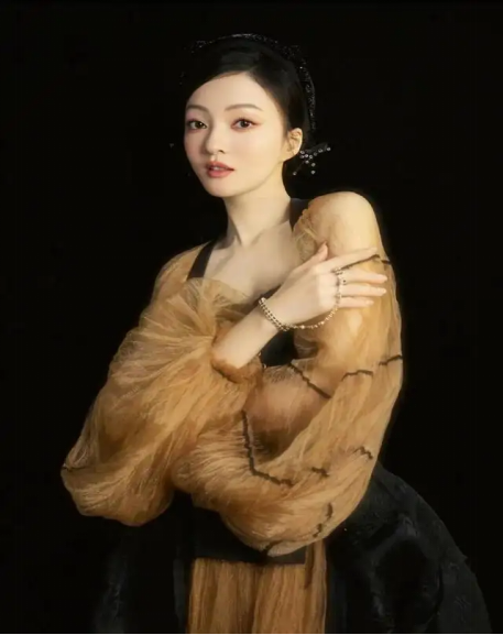 差点被妈妈亲手摧毁的张韶涵,凭借“阿刁”再战华语乐坛