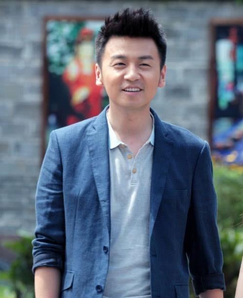 雷佳音：14岁早恋辍学，跑8年龙套，仅用一句台词超越徐峥黄渤