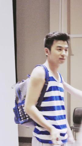 雷佳音：14岁早恋辍学，跑8年龙套，仅用一句台词超越徐峥黄渤