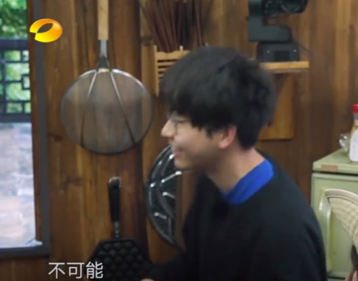 “国民妹妹”张子枫:与彭昱畅成亲兄妹,受顶级京圈资源力捧