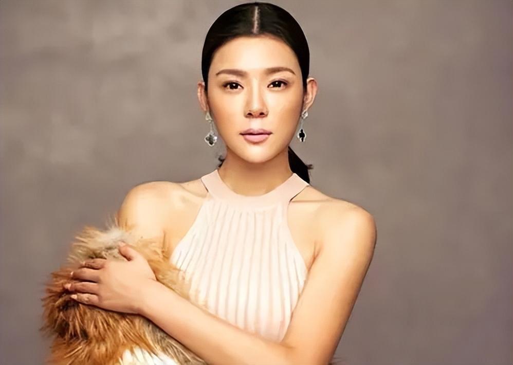 赵雅淇 “忘拉窗帘”6年后,林丹跌落神坛,赵雅淇如何了?