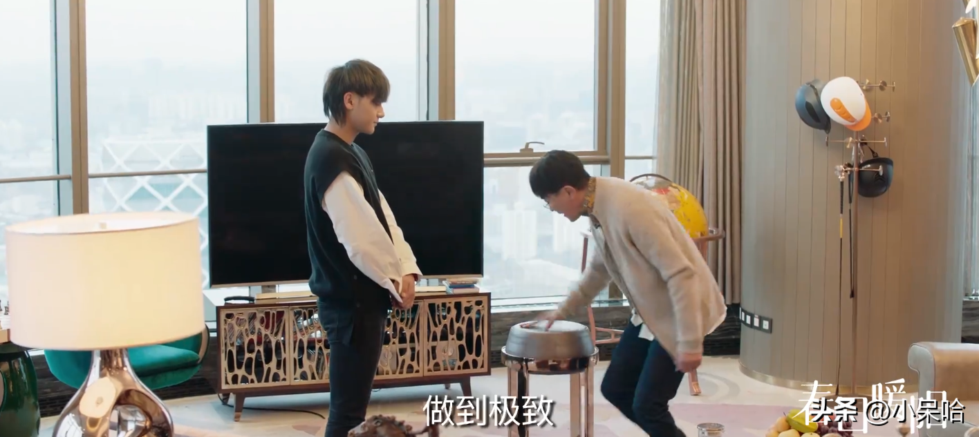 吴刚饰演“老戏骨”，黄子韬饰演“爱豆”，三位国家一级演员参演