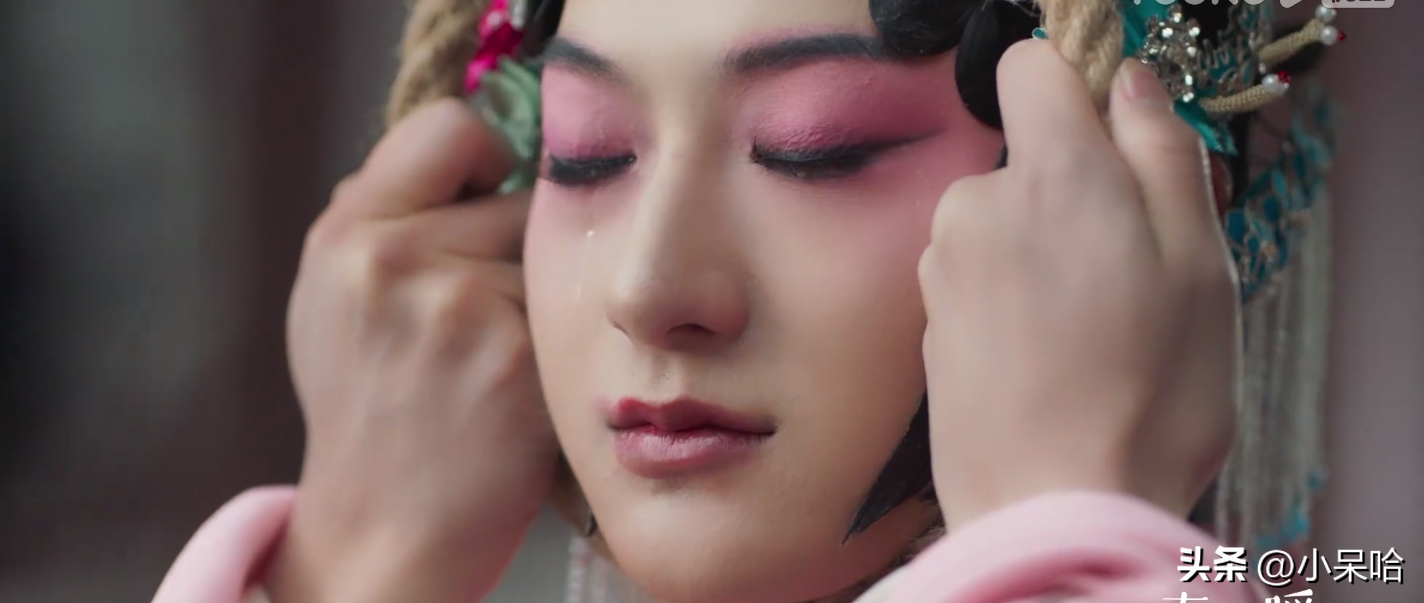 吴刚饰演“老戏骨”，黄子韬饰演“爱豆”，三位国家一级演员参演