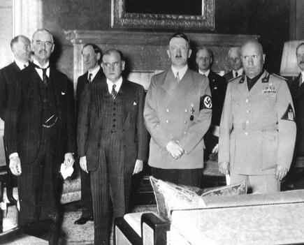 图说二战人物:第三帝国元首希特勒的一生