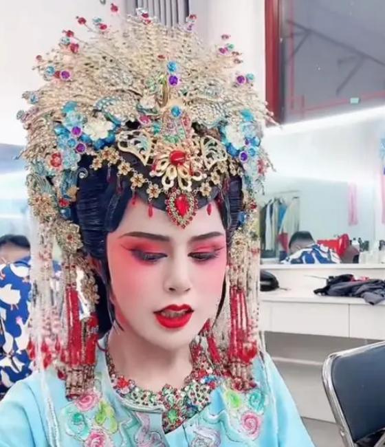 河南百万粉丝网红罗大美被杀藏尸地窖 三名嫌疑人已到案