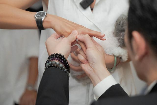 萧敬腾与经纪人林有慧官宣结婚 林有慧:不得了啦我是人妻啦!