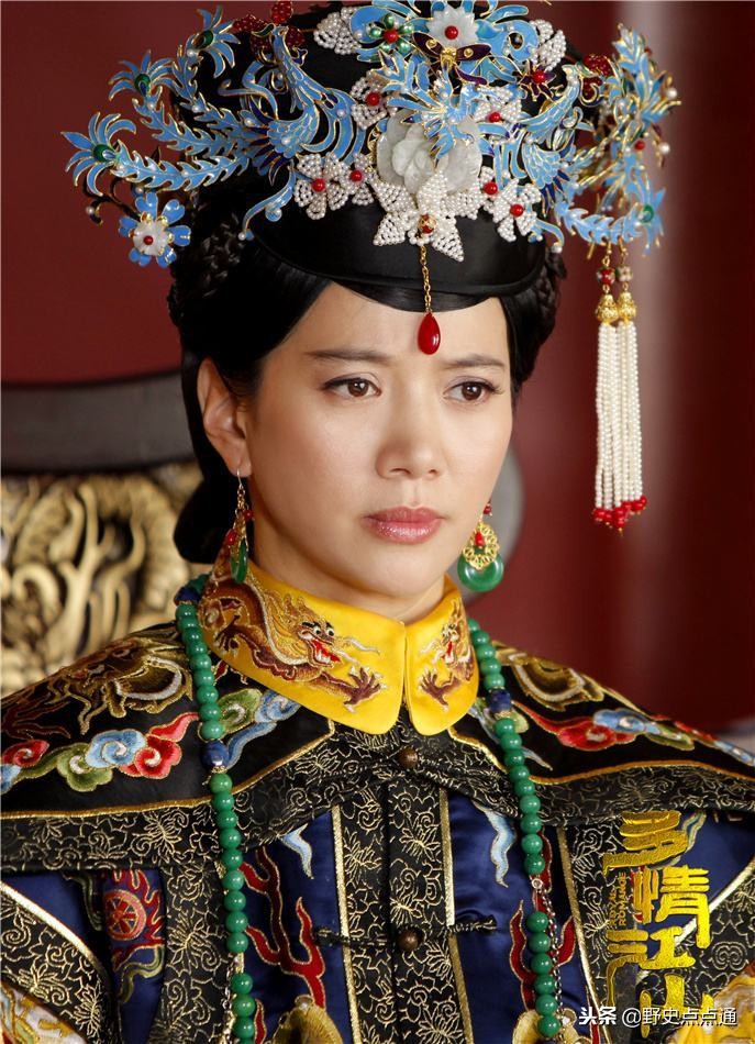 13岁嫁人，30岁成寡妇，被雍正下葬，孝庄太后一生经历了什么？