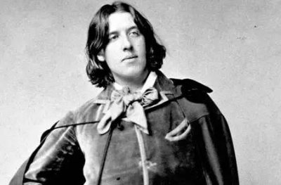 ​王尔德简介（爱自己是终身浪漫的开始）