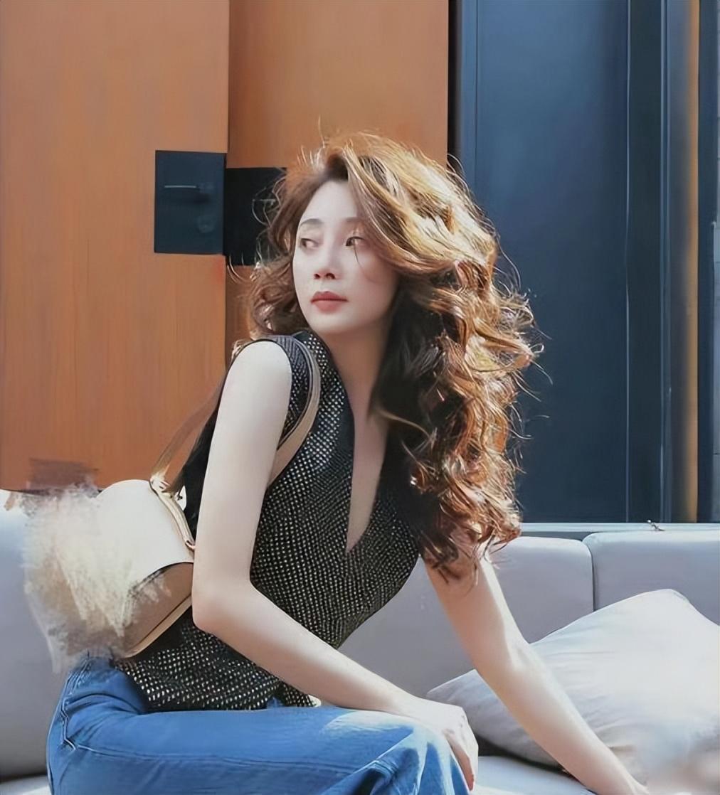 从殷桃身上,谈谈中年女演员的3大困境,她的“松弛感”值得学习