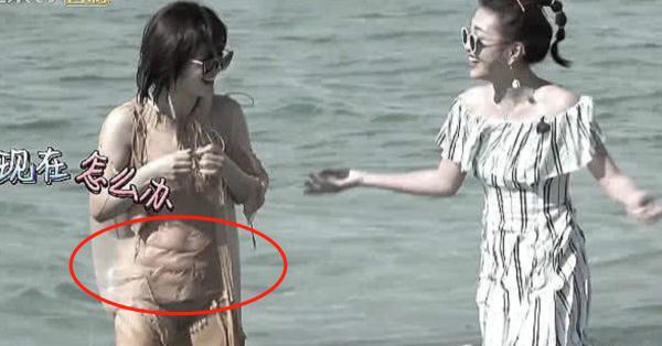 为何张杰这么宠爱谢娜？看清她生过双胞胎的肚皮：谁敢不宠！