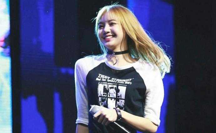 lisa是泰国和哪的混血？lisa多高多重 Lisa身材比例数据