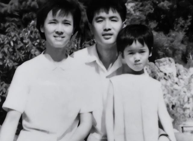 左小青个人资料简介(湖南美人左小青的人生浮沉史)