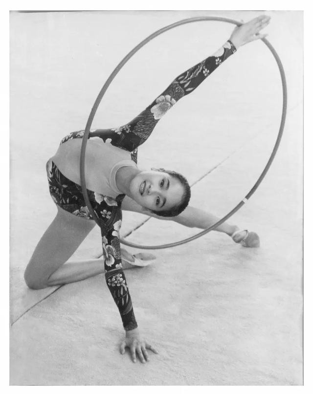 左小青个人资料简介(湖南美人左小青的人生浮沉史)