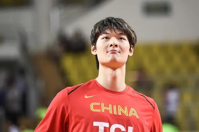 中国篮球未来三(大王——王哲林)