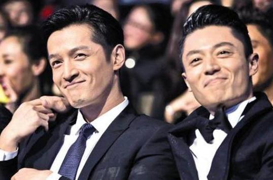 难怪胡歌只给袁弘当伴郎，13年前胡歌出车祸时，袁弘在干嘛