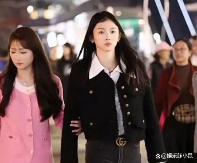 吴艳妮现身太古里又美又飒 频繁参加商演引网友吐槽:营销手段太高调