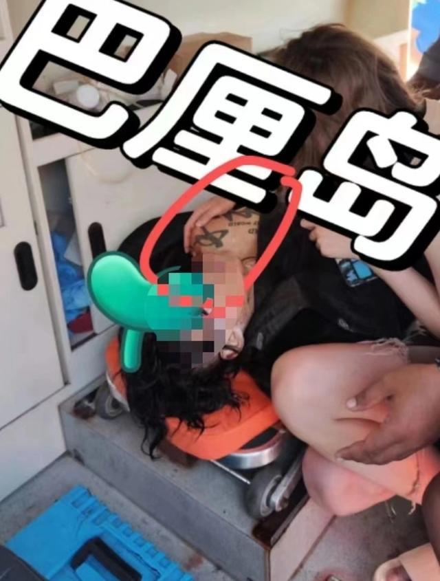 仲尼溺亡妻子卡琳娜掩面哭泣 仲尼卡琳娜第一次相遇就是在海滩