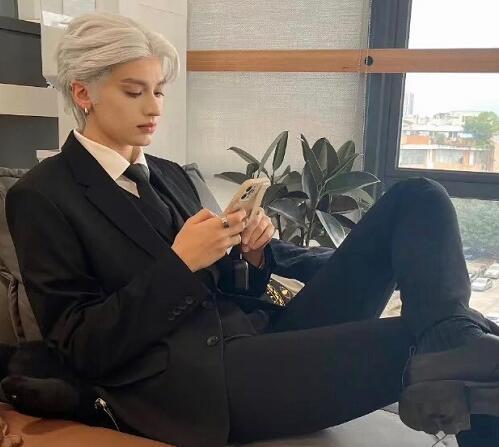 卡琳娜仲尼是哪国人