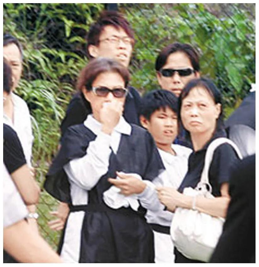 演员成奎安：两房妻子临死前险些撕破脸，病逝13年，孙子车祸离世