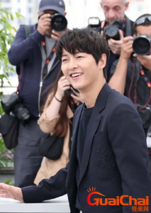 ​宋慧乔和宋仲基离婚四年现状如何？一个走向巅峰一个塌房！