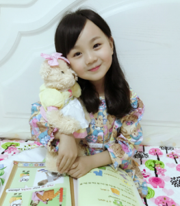 ​爸爸去哪儿5邓伦女儿小山竹个人资料 网红小山竹家庭背景揭秘