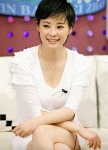 ​女星袁立与赵岭离婚15年：她三婚嫁诗人，他娶甘肃美女为妻