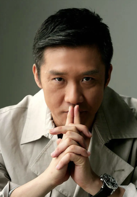 演员黄志忠的励志人生，和他生命中爱过的一个重要女人