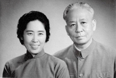 ​刘少奇与王光美结婚后，因何强调自己要少听老婆话：党内早有教训