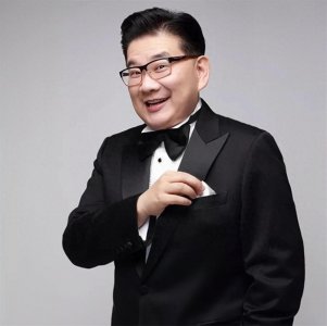 ​曹可凡个人资料：吃原味大肠上热搜，曾与金星结怨，《金星秀》停播与他有关？