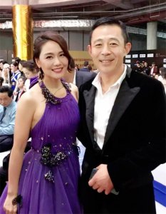 ​侯勇个人资料简介：侯勇与沈蓉离婚12年，三婚娶小20岁粉丝，如今56岁怎样了
