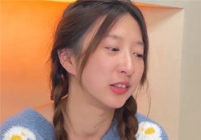 ​网红周小磕老公出轨约400名女子 现已离婚