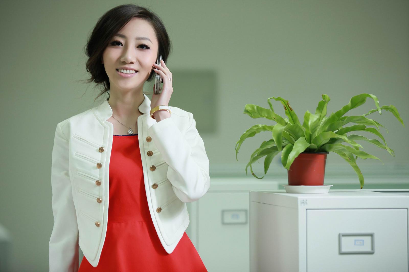 内地女演员 唐奕霖的演艺经历介绍