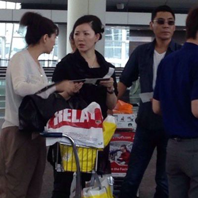 屠洪刚现任妻子