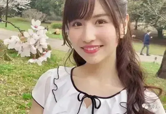日本女演员樱空桃写真分享，可萌可猛的可爱萝莉！