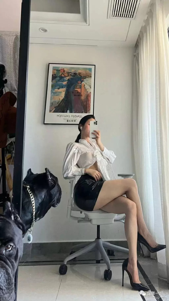 重庆最美女孩图片分享（重庆辣妹晒数张性感照片）