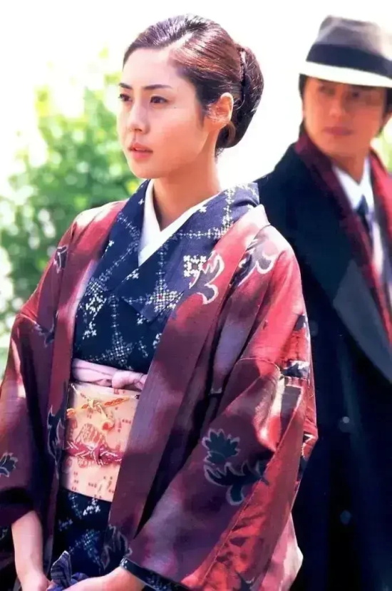 松岛菜菜子20年前的美貌再次引热议，不愧是“日剧女神”