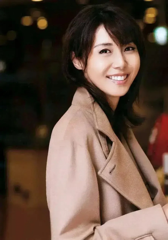 松岛菜菜子20年前的美貌再次引热议，不愧是“日剧女神”