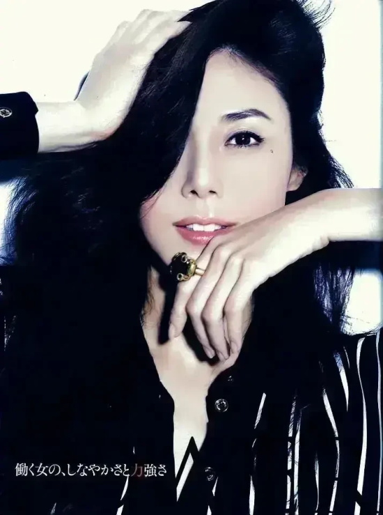 松岛菜菜子20年前的美貌再次引热议，不愧是“日剧女神”