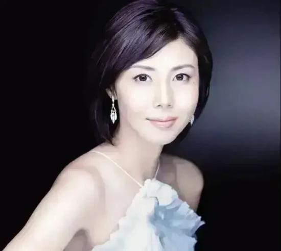 松岛菜菜子20年前的美貌再次引热议，不愧是“日剧女神”