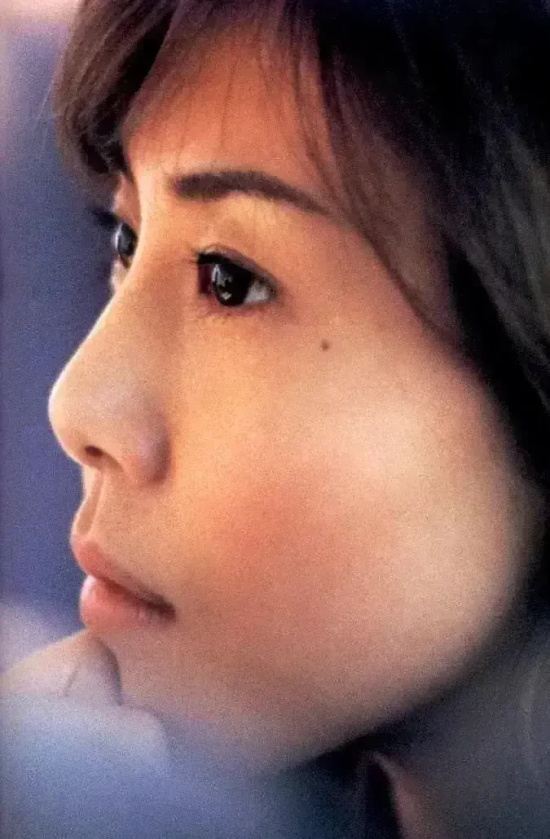 松岛菜菜子20年前的美貌再次引热议，不愧是“日剧女神”