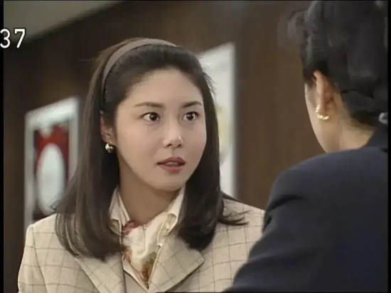 松岛菜菜子20年前的美貌再次引热议，不愧是“日剧女神”