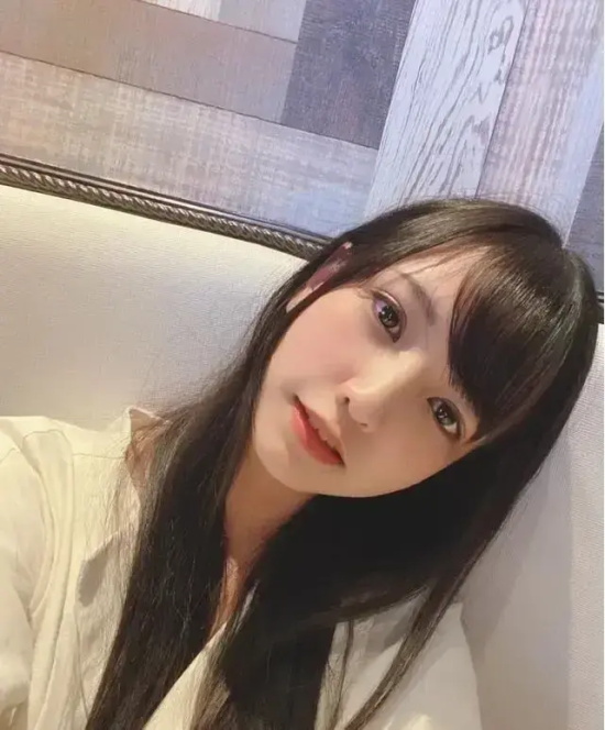 日本女星宮崎リン写真分享,日泰混血新人老师!