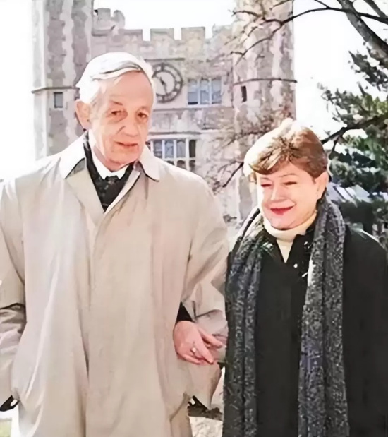 约翰纳什妻子是谁（约翰纳什与妻子晚年双双遇难）