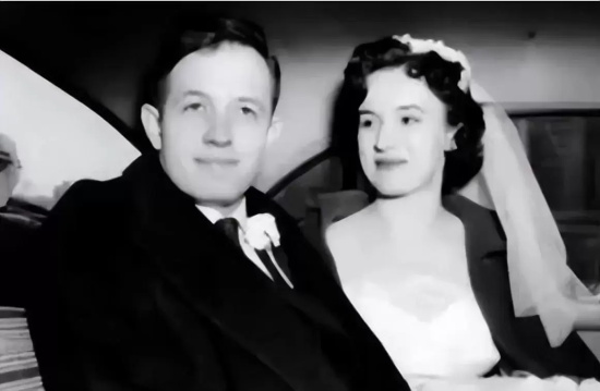 约翰纳什妻子是谁（约翰纳什与妻子晚年双双遇难）