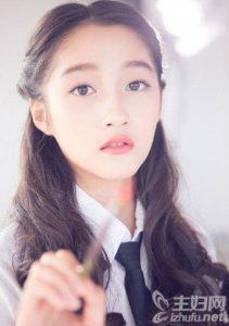 ​关晓彤身高真绝了 揭秘关晓彤身高多少个人资料