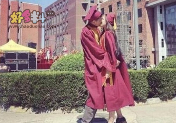 金翰的女朋友图片 拍个毕业照腻腻歪歪赵丽颖看了都皱眉