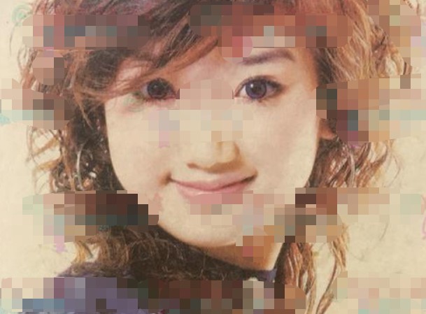 毛晓彤整容前照片曝光 雷人造型给人的冲击力太大