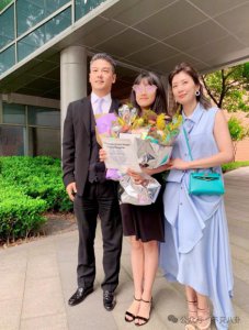 ​太叛逆？她其实只是有点爱美啊！